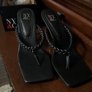 Lucy Sandal with heel by NY&C